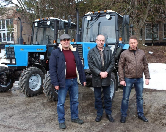 Канівські лісівники придбали два нових трактори