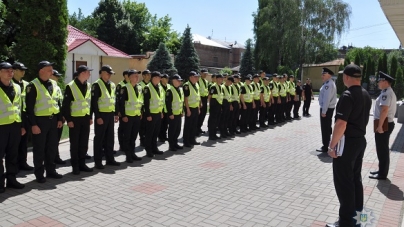 Черкаські поліцейські слідкуватимуть за безпекою футбольних фанів у Києві (Відео)