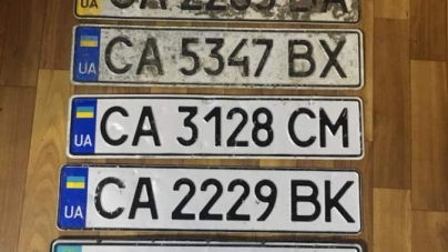 Черкаська поліція знайшла загублені номерні знаки автівок (ФОТО)
