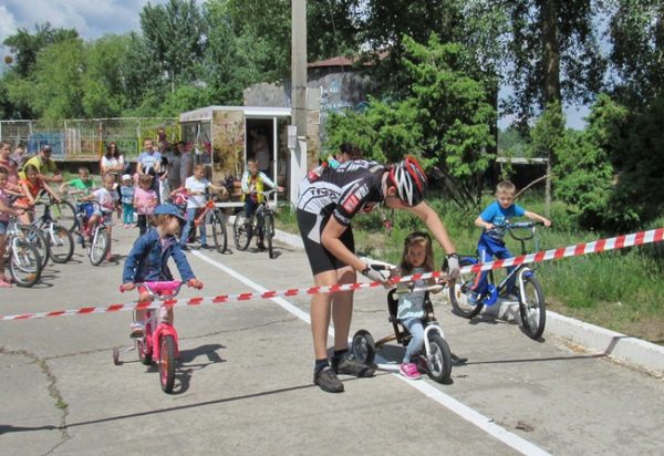 Перша велодоріжка з’явилася на набережній Дніпра в Каневі (Фото)
