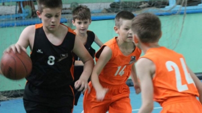 У Черкасах стартував чемпіонат з баскетболу серед молодших школярів