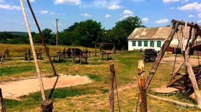 Черкащанин створив в одному із сіл “Зерноленд” (Відео)