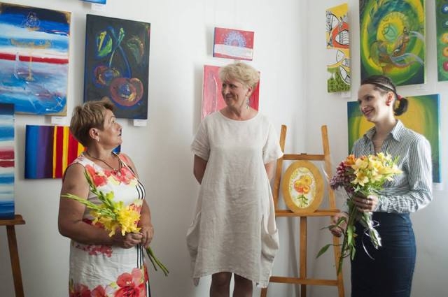Персональну виставку Христини Шинкарчук “Я – колір” представили в Черкасах
