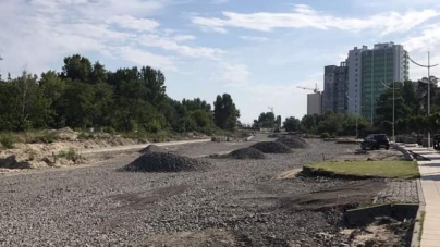 Реконструкція вул. Героїв Дніпра триває: за півтора місяці обіцяють почати класти асфальт