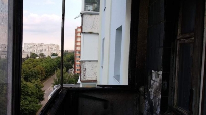 На балконі черкаської квартири через недопалок сталася пожежа