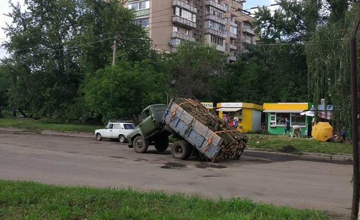 Вантажівка-“трансформер” з’явилася в Черкасах (Фотофакт)