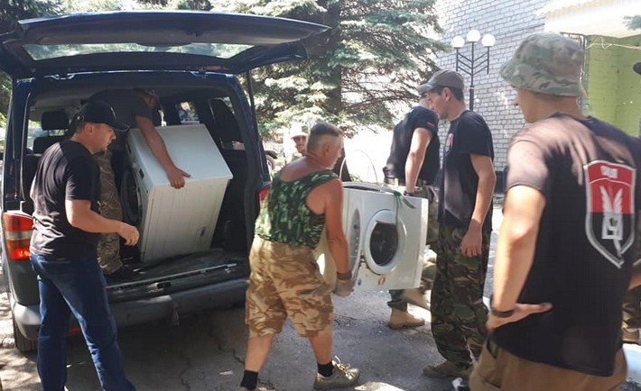 Допомогу від волонтерів із Черкащини отримали бійці УДА (Фото)