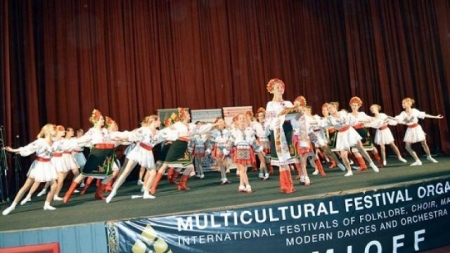 Танцювальний ансамбль НУС гідно виступив на фестивалі в Європі