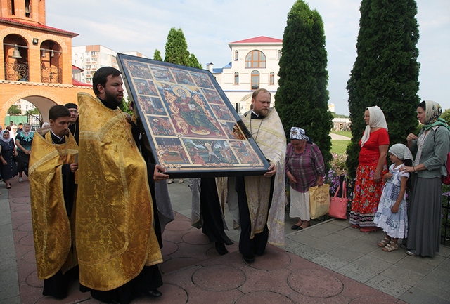 У Черкаси привезли ікону святого апостола Андрія Первозваного з Греції