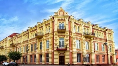 Лідерами за кількістю поданих заяв абітурієнтів на Черкащині є Уманський педагогічний та Черкаський національний університети