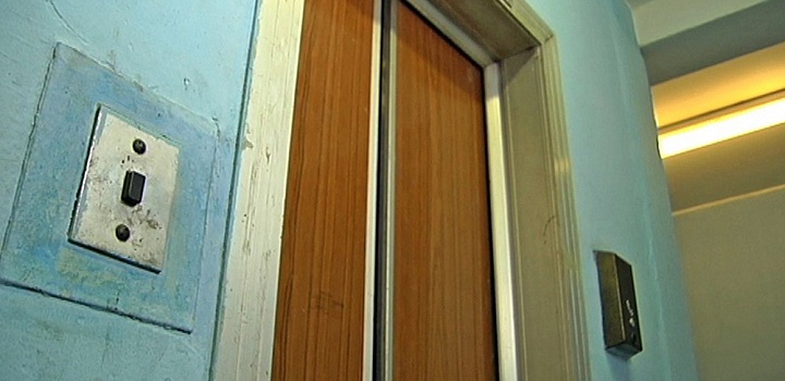У черкаських будинках зупиняються ліфти через крадіжки обладнання