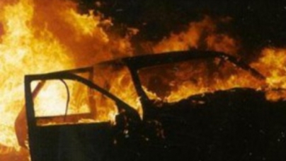 Під час стоянки у Черкасах спалахнув автомобіль