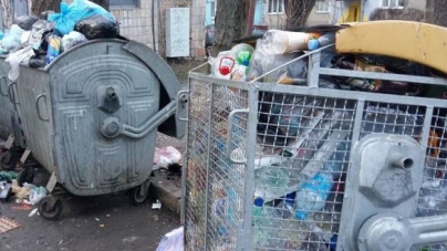 Про причини проблем із вивезенням сміття розповів міський голова Черкас