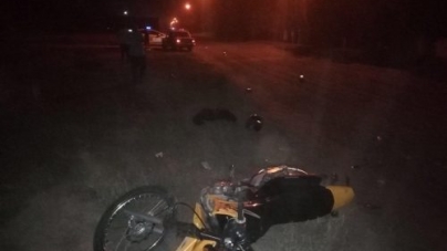 У Черкасах мотоцикліст «налетів» на ВАЗ: пасажирка байка в лікарні