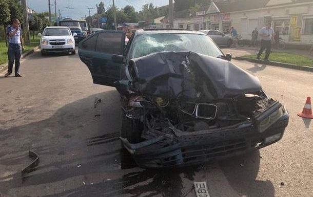 Підозрюваного в жахливій ДТП, в якій загинули мама з сином, продовжать тримати під вартою