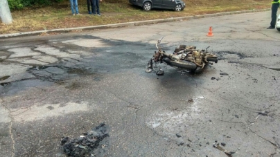 В Черкасах легковик зіткнувся з мотоциклом: є постраждалі