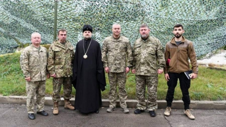 Митрополит Черкаський і Чигиринський Іоан на Донбасі помолився за мир
