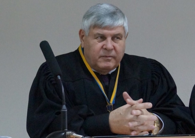 Черкаського суддю-хабарника відсторонили від посади
