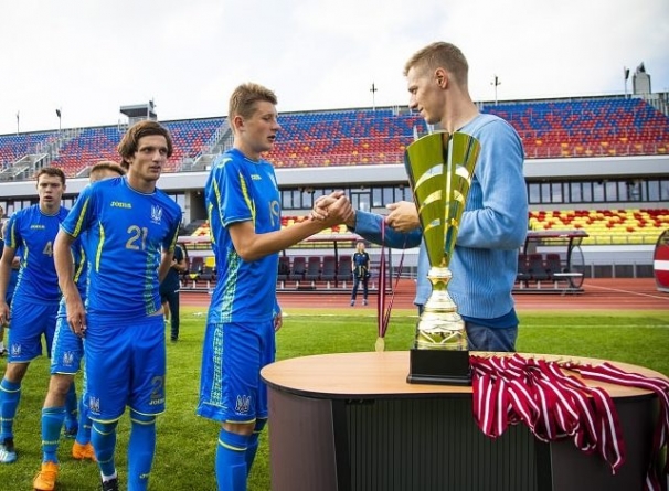 Черкаський футболіст став одним з кращих на міжнародному турнірі у складі збірної України