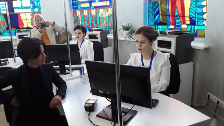 У Черкасах заступника міністра юстиції обслужили за рекордний час (фото, відео)