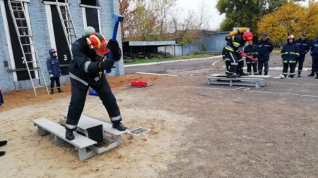 У Черкасах відбулися видовищні змагання пожежних (ФОТО)