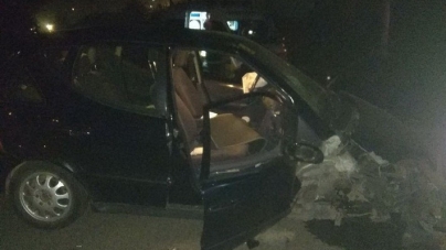 У Черкасах «Мерседес» протаранив електроопору