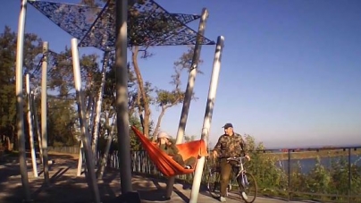 У парку Черкас відбулася сварка через гамак (відео)
