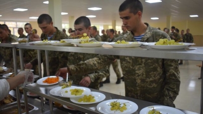 Черкаських військових переведуть на нову систему харчування у 2019 році