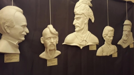 У столичному музеї відкрилась виставка черкаського скульптора (фото)
