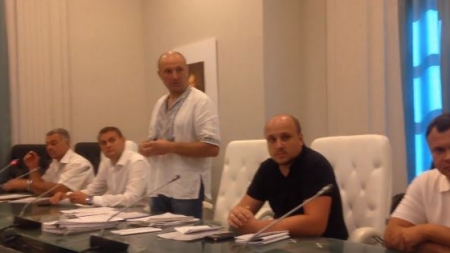 У мережі з’явилося відео сесії Черкаської міськради, проведеної у Каневі (відео)