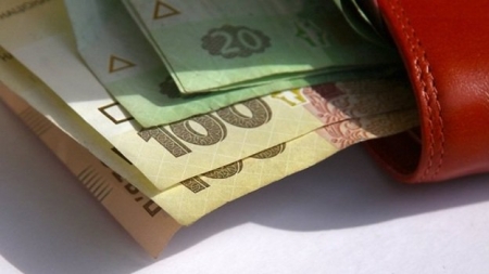 На Черкащині рівень середньої зарплати перевищує дві мінімальні