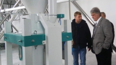 Екс-президент України взяв участь у відкритті заводу на Тальнівщині