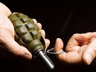 В одному з барів Черкас чоловік з гранатою хотів себе підірвати