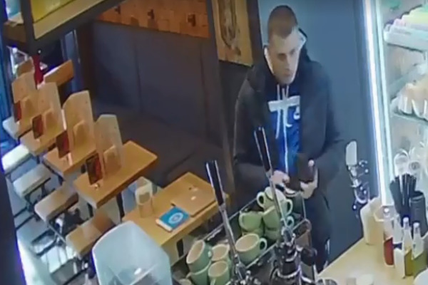 У Черкасах затримали молодика, який викрав ноутбук в кафе