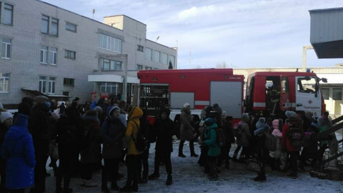 У Чигирині через пожежу в школі евакуювали 400 учнів (фото)