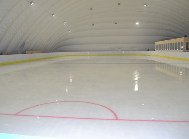 Льодове покриття вже з’явилося на Льодовій арені у Черкасах