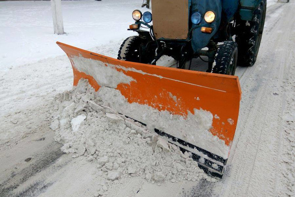 Черкаси від снігу прибирає понад 40 одиниць снігоприбиральної техніки