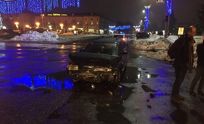 Уночі в Черкасах зіткнулися автівки: є постраждалі