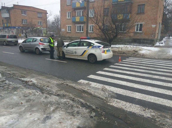 У Черкасах на пішохідному переході збили людину