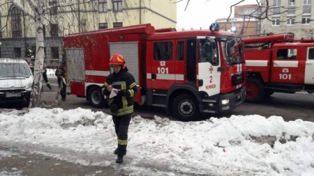 Черкаські рятувальники «ліквідовували» пожежу в університеті