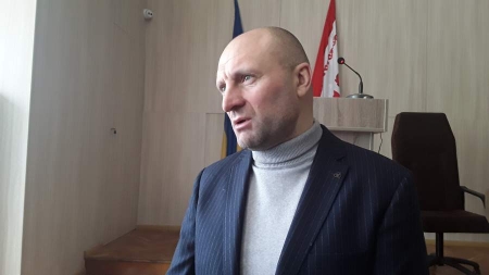 Міський голова Черкас прокометував неявку депутатів на сесію (відео)