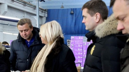 Нардеп і депутати міськради у Черкасах побували на підприємствах з виробництва побутової техніки (фото)