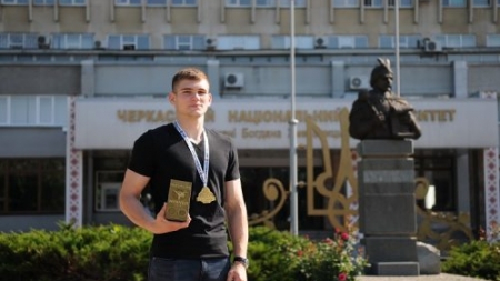 Черкаського спортсмена визнали одним з найкращих кікборсерів України