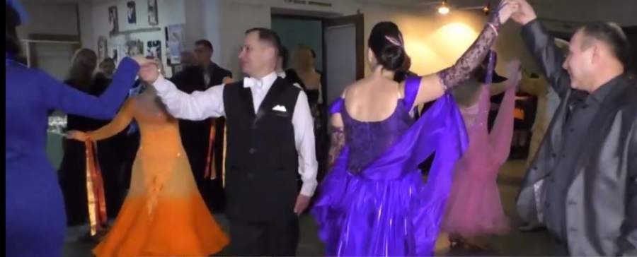 Вишукані сукні та бальні танці: у Черкасах вперше відбувся Тетянин бал (відео)