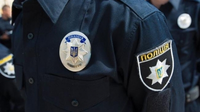 Черкащанин, який просив патрульних упіймати хуліганів, виявився у розшуку київською поліцією