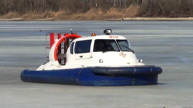 Черкаські рятувальники підготувались до захисту гідроспоруд під час льодоходу