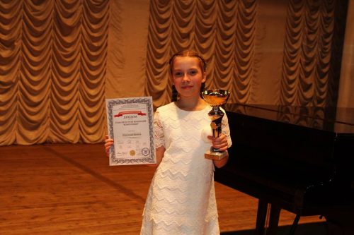 Юна черкаська піаністка виборола Гран-прі на Всеукраїнській музичній олімпіаді «Голос Країни»