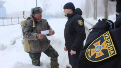 Черкаські рятувальники нагадують правила поведінки під час перебування на кризі