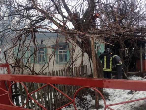 На Черкащині ліквідовували пожежу в будинку