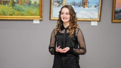 Черкаська студентка презентувала виставку картин